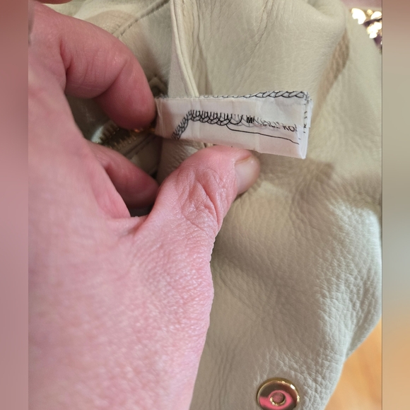 Michael Kors NWOT RARE Shoulder Bag!! - Picture 10 of 11